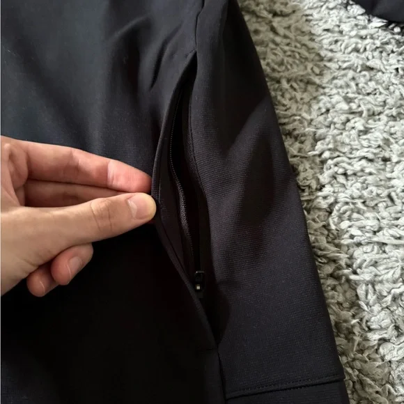 Lululemon Men’s Sojourn Athletic Jacket - Picture 3 of 6